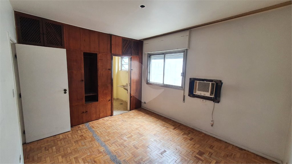Apartamento à venda com 3 quartos, sendo 2 suítes, em Jardim Paulista, São Paulo, SP