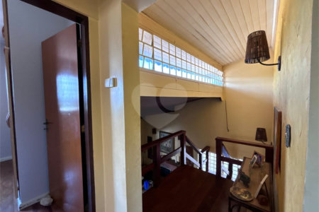 Casa à venda com 5 quartos, sendo 2 suítes,  em Jardim Maristela, Atibaia, SP