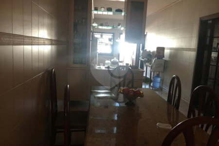 Casa à venda com 1 quarto, sendo 2 suítes, no Centro, Itaguaí, RJ