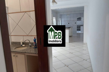 Sobrado à venda com 2 quartos, sendo 1 suíte, em Jardim Altos Do Itavuvu, Sorocaba, SP