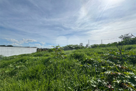 Terreno Comercial á venda com 286m2, ao lado da Rodovia Washington Luiz, em São Carlos.
