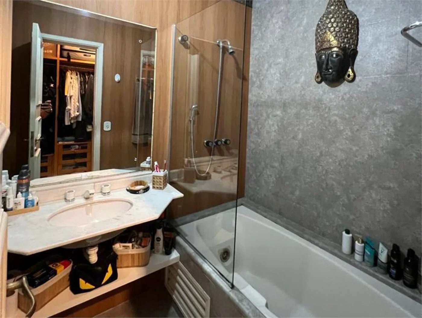 Apartamento à venda com 3 quartos, sendo 1 suíte,  em Vila Andrade, São Paulo, SP