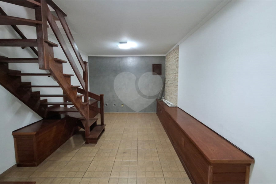 Casa à venda com 2 suítes no condomínio Village Palmas, São Paulo - SP