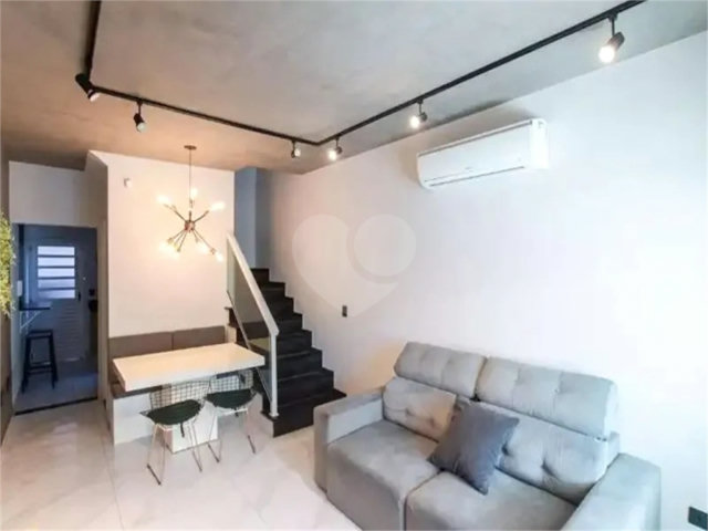 Sobrado à venda com 3 quartos, sendo 1 suíte,  em Jaçanã, São Paulo, SP
