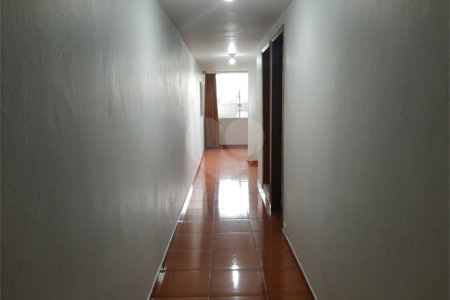 Sobrado à venda com 3 quartos, sendo 1 suíte, em Jardim Helga, São Paulo, SP