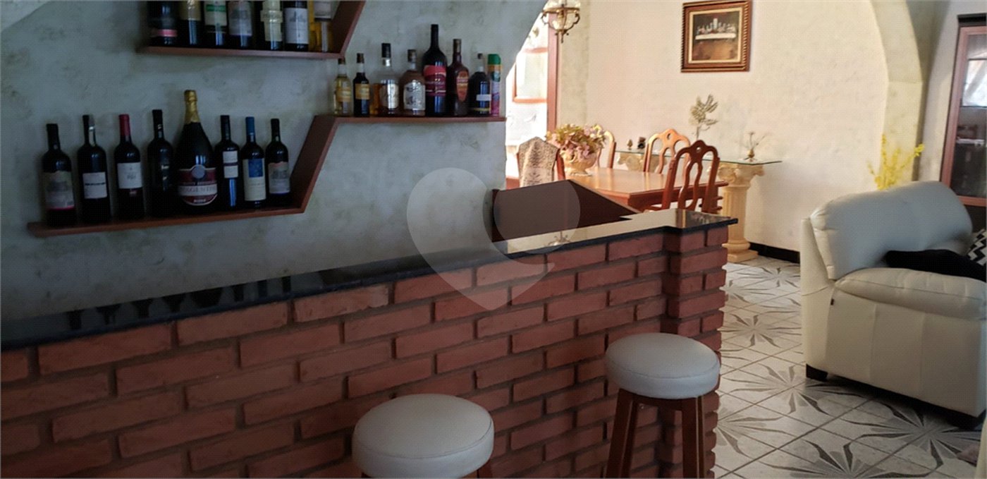 Sobrado à venda com 3 quartos, sendo 1 suíte, em Tremembé, São Paulo, SP