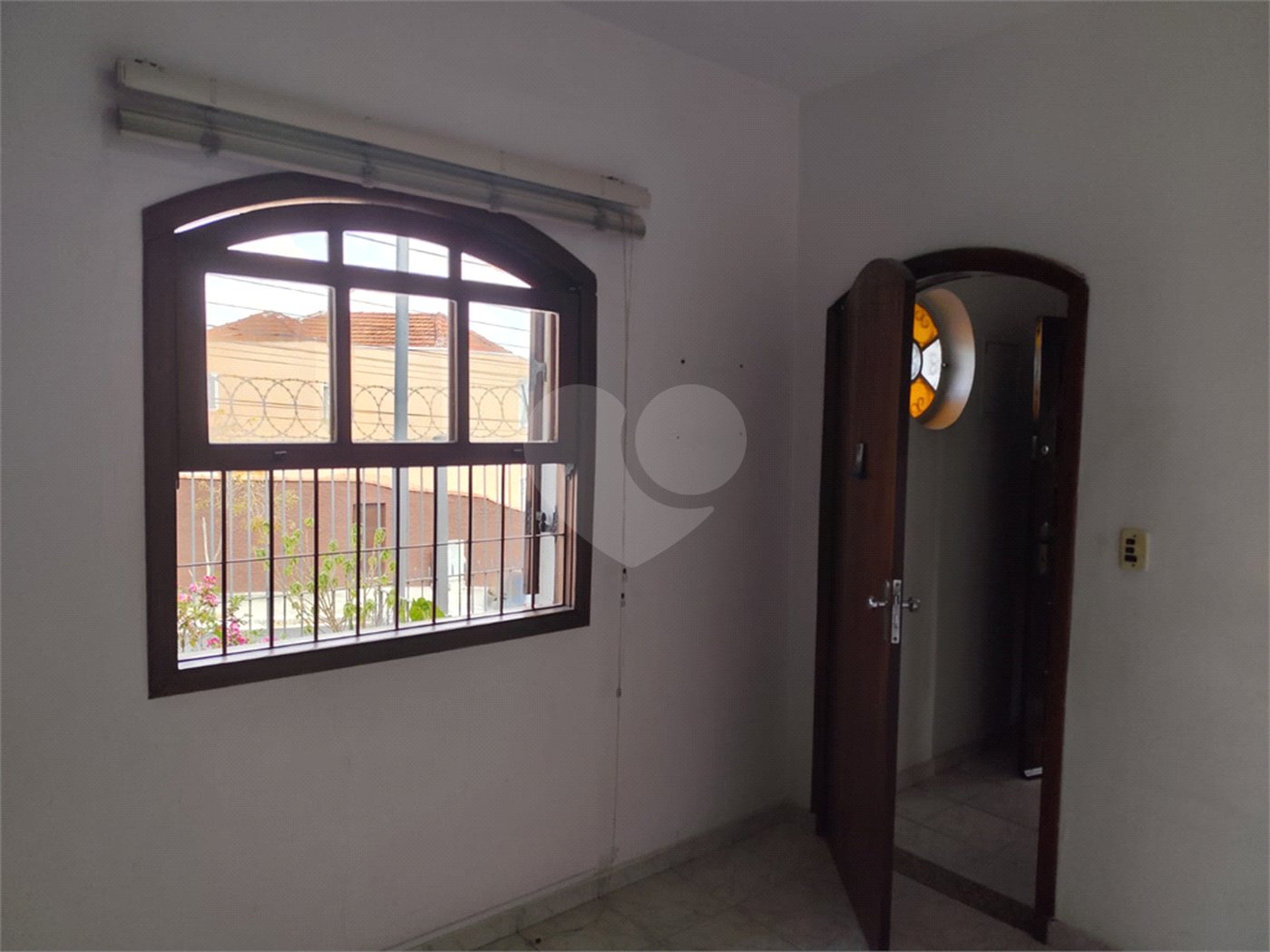 Sobrado à venda com 2 quartos em Vila Nivi, São Paulo, SP