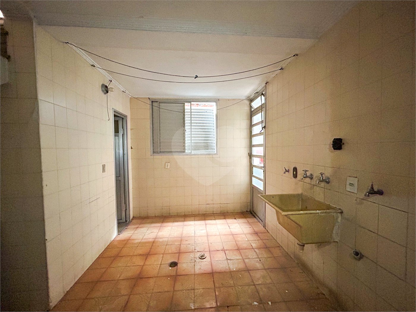 Sobrado à venda com 4 quartos, sendo 3 suítes, em Vila Libanesa, São Paulo, SP
