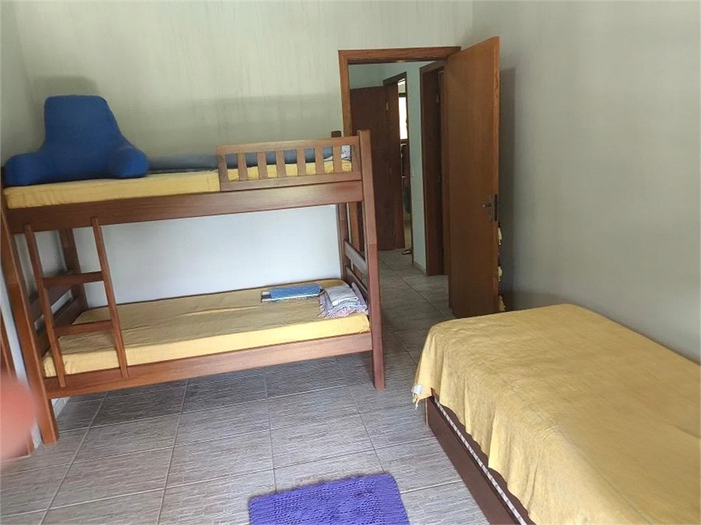 Casa à venda com 3 suítes no condomínio Granja Verediana, Ibiúna - SP