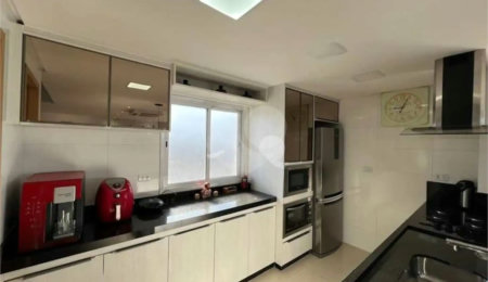 Duplex à venda com 3 suítes em Caiçara, Praia Grande, SP