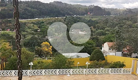 Casa à venda com 4 quartos, sendo 3 suítes,  em Luiz Fagundes, Mairiporã, SP