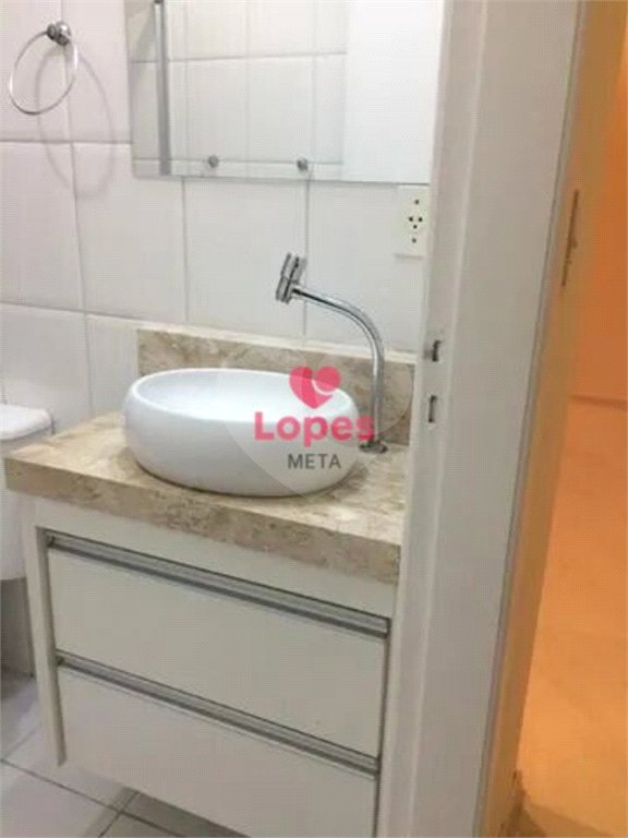 Apartamento à venda com 3 quartos, sendo 1 suíte, em Cidade Morumbi, São José dos Campos, SP