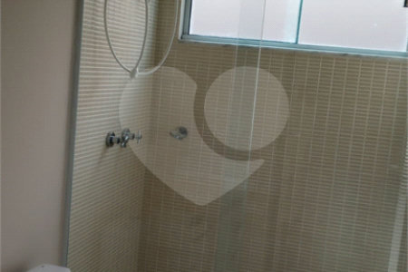 Casa à venda com 3 suítes no condomínio Picollo, Louveira - SP