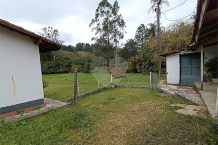 Chácara à venda com 3 quartos, sendo 1 suíte, em Dos Mendes, São Roque, SP