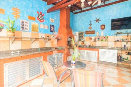 Sobrado à venda com 4 quartos, sendo 3 suítes,  em Vila Mazzei, São Paulo, SP