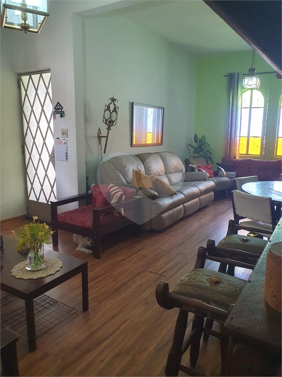 Casa à venda com 2 quartos, sendo 1 suíte, em Jardim das Bandeiras, São Paulo, SP