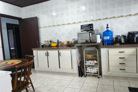 Casa à venda com 4 quartos, sendo 2 suítes, em Jardim Santa Bárbara, Atibaia, SP
