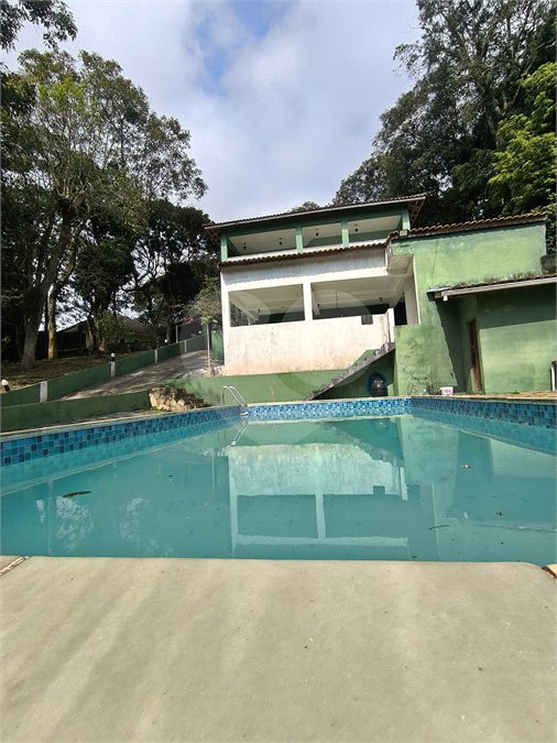 Sobrado à venda ou para alugar com 4 suítes em Serra da Cantareira, Mairiporã, SP