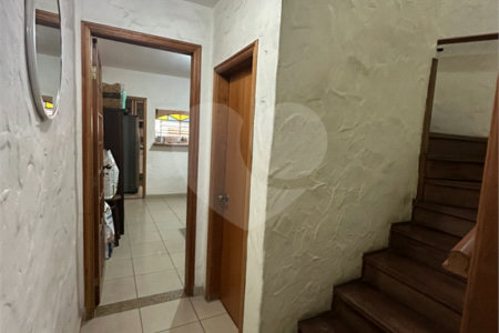 Sobrado à venda com 3 quartos, sendo 1 suíte,  em Jardim Prudência, São Paulo, SP