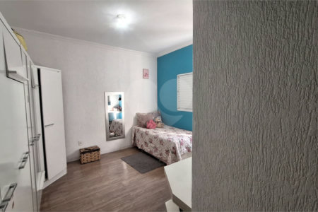 Casa à venda com 3 quartos, sendo 1 suíte, no condomínio Golden Park Residence, Sorocaba - SP