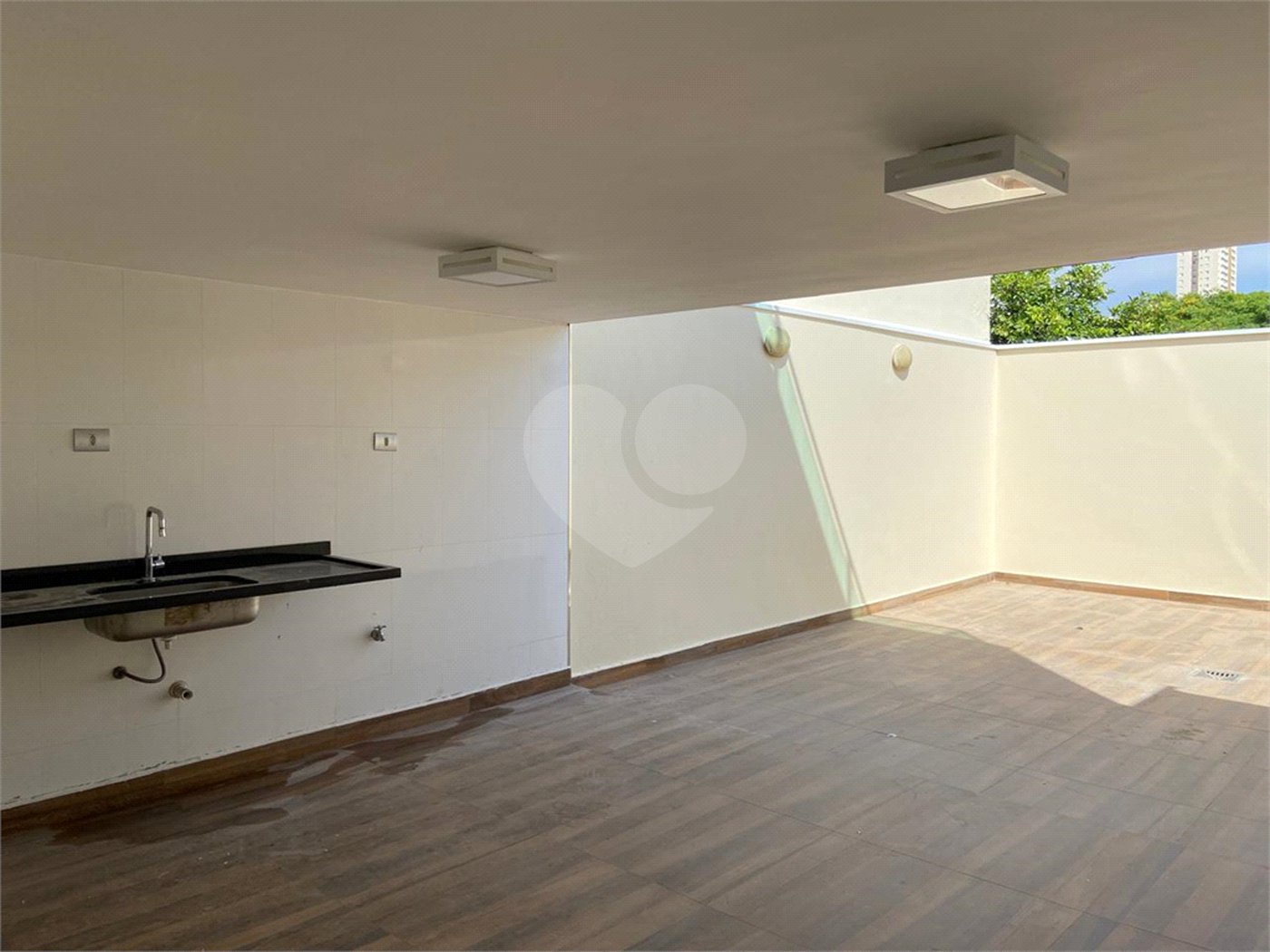Casa para alugar com 3 quartos, sendo 2 suítes, em Vila Carrão, São Paulo, SP