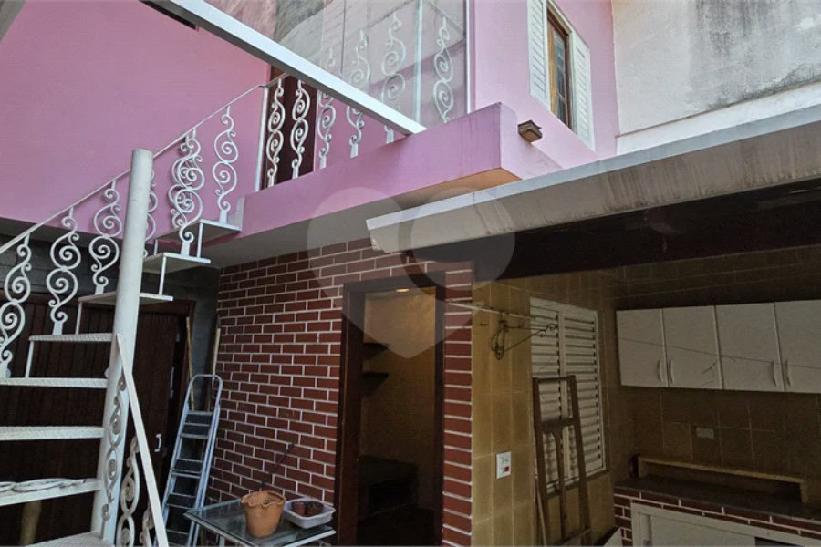 Casa à venda com 3 quartos, sendo 1 suíte, em Morumbi, São Paulo, SP