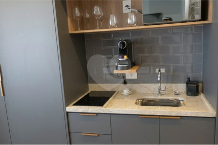 Apartamento à venda com 1 quarto em Santo Amaro, São Paulo, SP