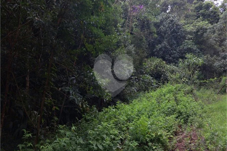 Terreno à venda no condomínio Parque Suiça, Caieiras - SP