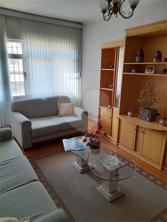 Sobrado à venda com 3 quartos, sendo 1 suíte,  em Parada Inglesa, São Paulo, SP