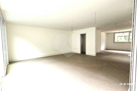 Casa à venda com 4 suítes no condomínio Vila Arese, São Paulo - SP