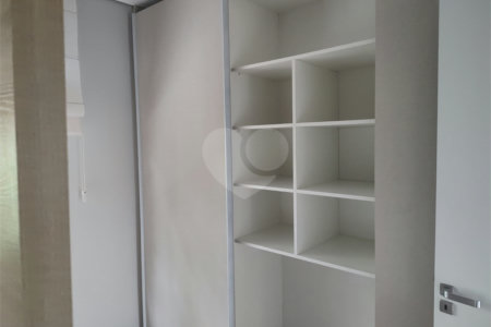 Casa à venda com 2 suítes no condomínio Vue 26, Atibaia - SP