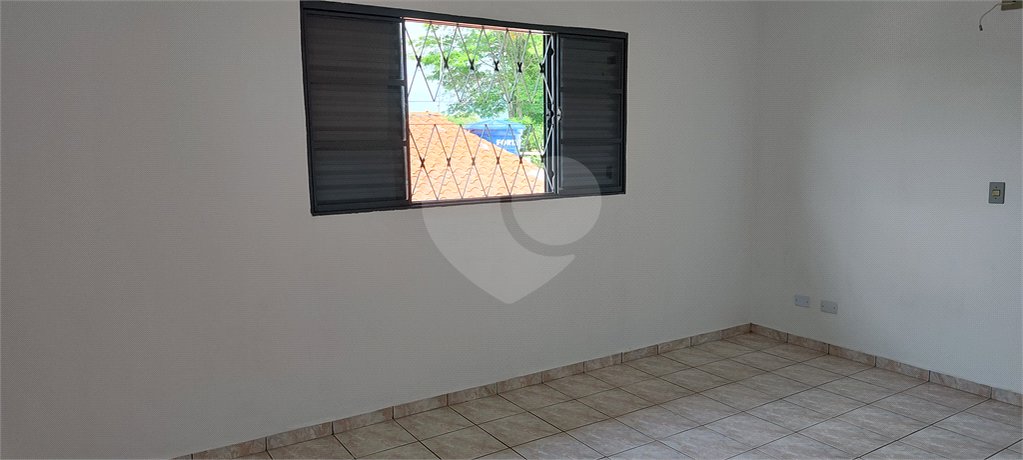 Sobrado à venda com 3 quartos, sendo 1 suíte, em Ressaca, Atibaia, SP