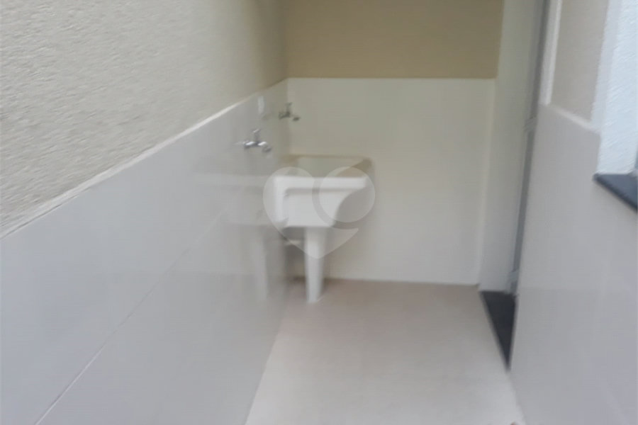Casa à venda com 2 suítes no condomínio Casa de Pedra, São Paulo - SP