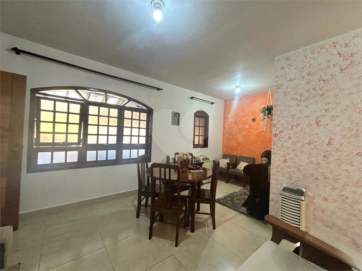 Casa à venda com 3 quartos, sendo 1 suíte,  em Éden, Sorocaba, SP