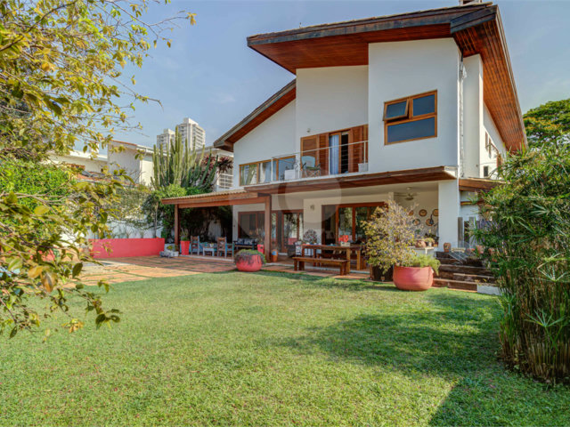 Casa de Vila à venda com 4 suítes em Jardim Hípico, São Paulo, SP
