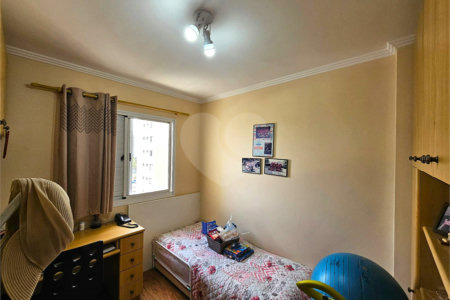 Apartamento à venda com 3 quartos, sendo 1 suíte, em Jardim Marajoara, São Paulo, SP
