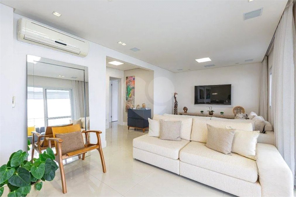 Apartamento à venda com 3 suítes em Vila Romana, São Paulo, SP