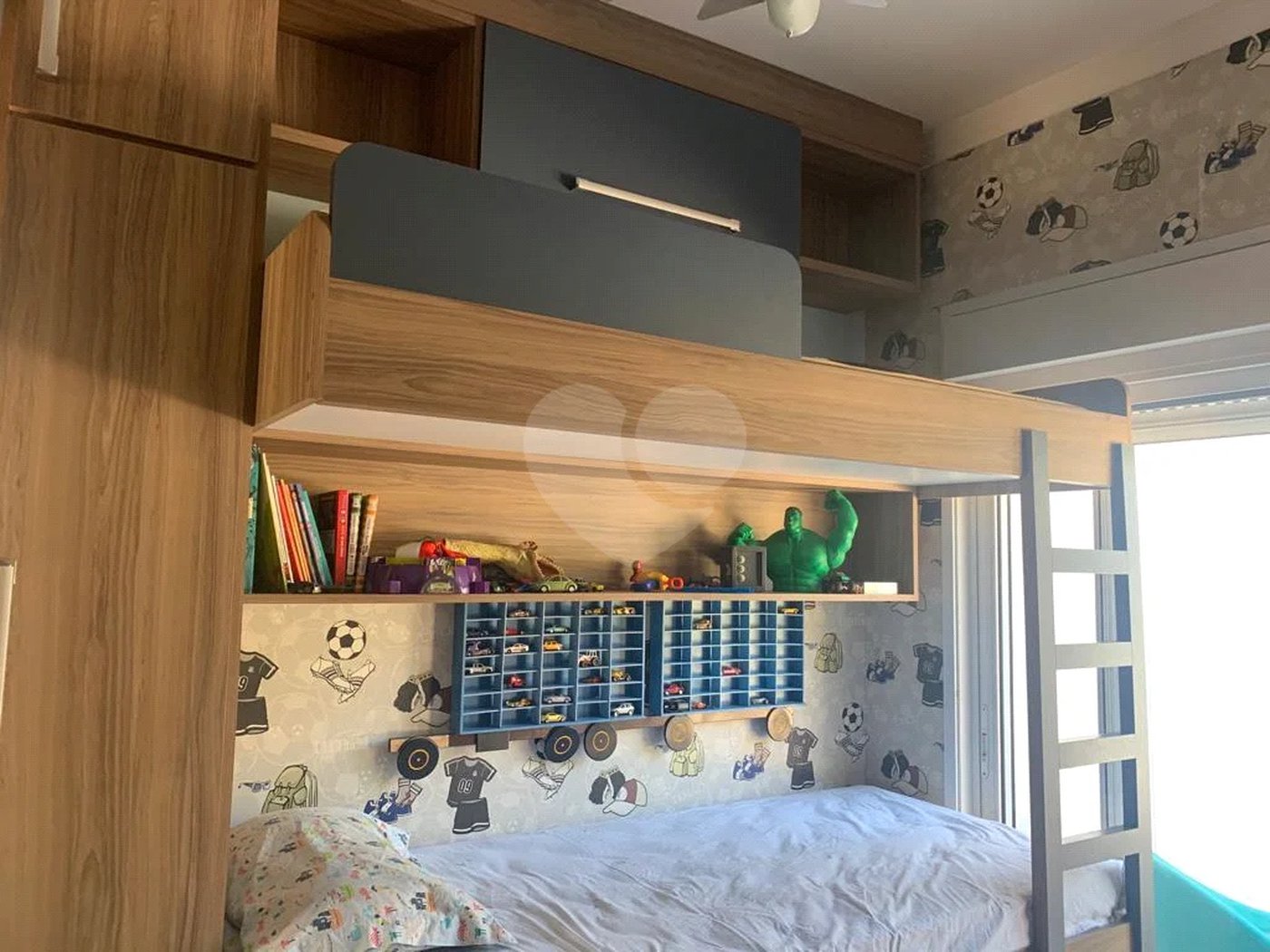 Casa à venda com 4 quartos, sendo 1 suíte, no condomínio Ibiaram, Itupeva - SP