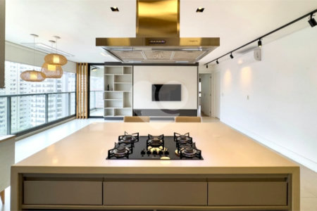 Apartamento à venda com 2 quartos, sendo 1 suíte,  em Vila Olímpia, São Paulo, SP