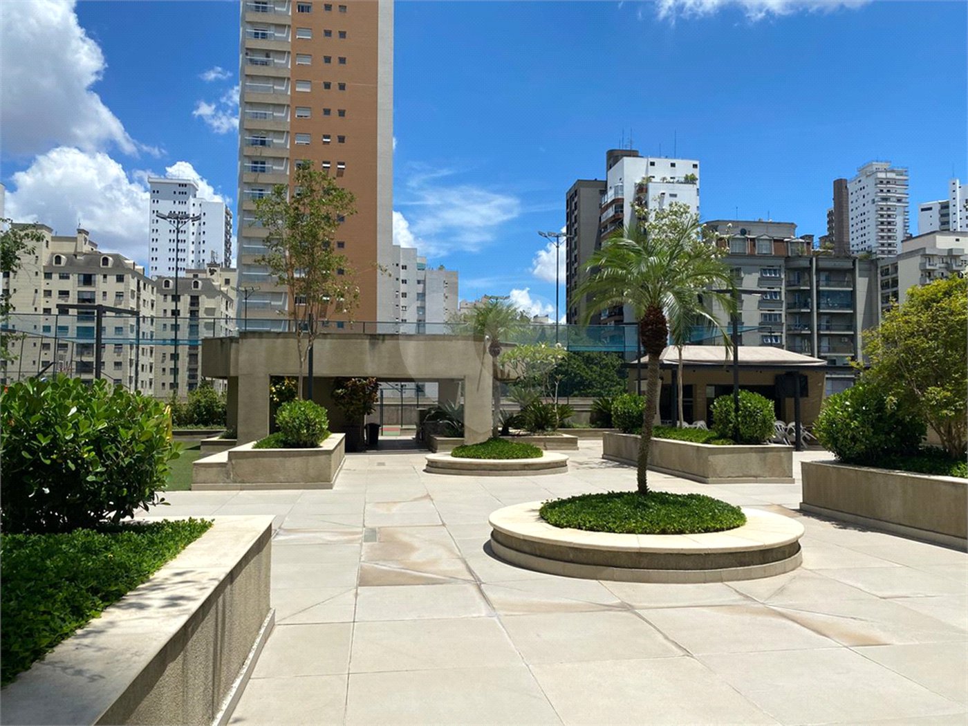 Apartamento à venda com 4 quartos, sendo 3 suítes, em Vila Morumbi, São Paulo, SP
