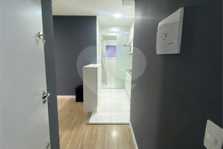 Apartamento à venda com 2 quartos em Vila Zat, São Paulo, SP