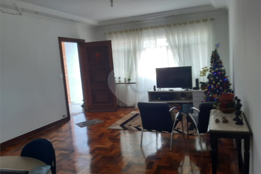 Sobrado à venda com 3 quartos, sendo 1 suíte, em Tremembé, São Paulo, SP