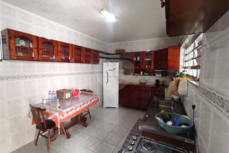 Casa à venda com 4 quartos, sendo 1 suíte, em Vila Galvão, Guarulhos, SP