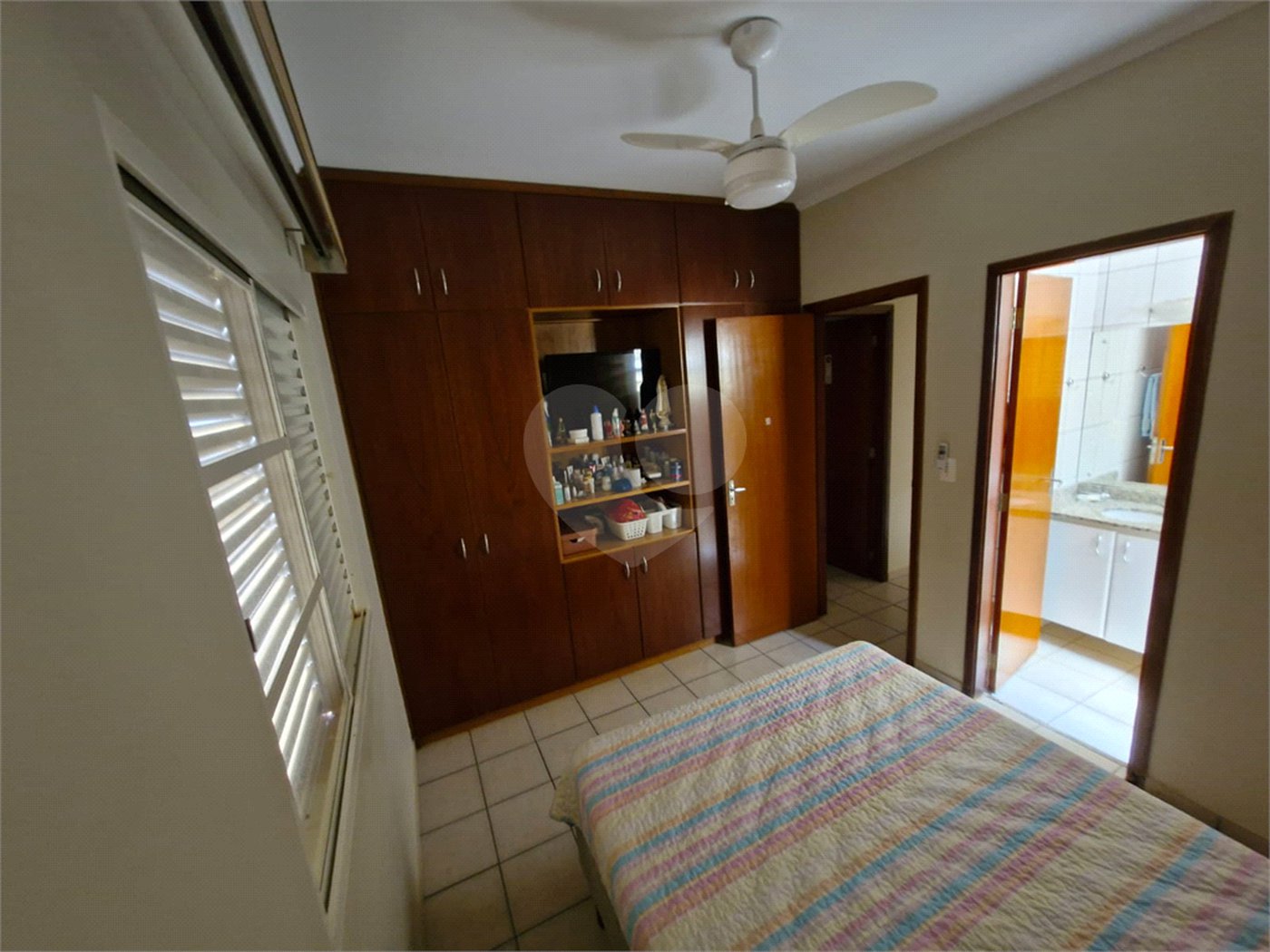Casa à venda ou para alugar com 3 quartos, sendo 1 suíte, no condomínio Rsidencial Jatoba, Ribeirão Preto - SP
