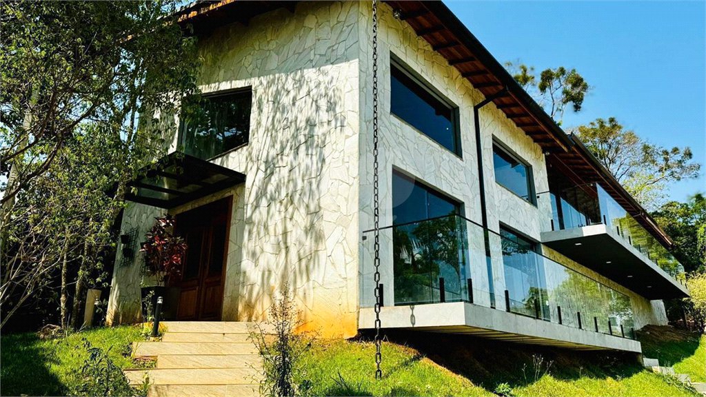 Casa à venda com 4 suítes no condomínio Associação Portal Ouro Verde, Atibaia - SP