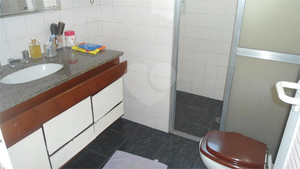 Sobrado à venda ou para alugar com 3 suítes em Vila Mascote, São Paulo, SP