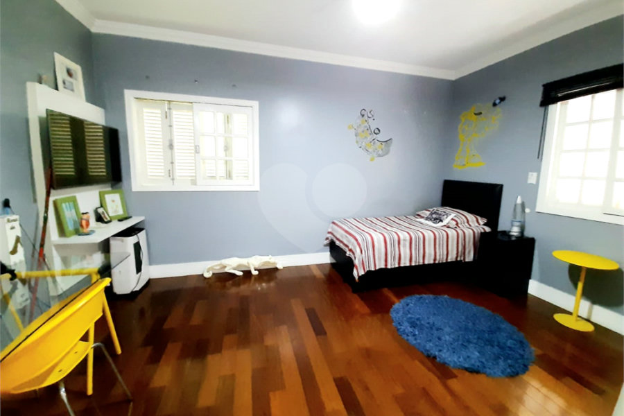 Sobrado à venda com 4 quartos, sendo 3 suítes, em Tremembé, São Paulo, SP