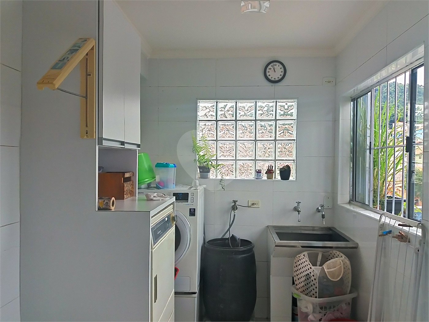 Sobrado à venda com 3 quartos, sendo 1 suíte, em Tremembé, São Paulo, SP