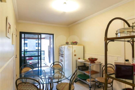 Apartamento à venda com 3 suítes em Jardim Vitória Régia, São Paulo, SP