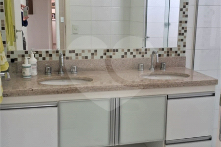 Apartamento à venda com 3 suítes em Santana, São Paulo, SP
